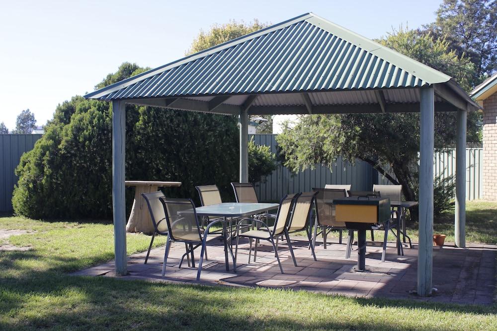 Stagecoach Motel Wodonga Exterior photo