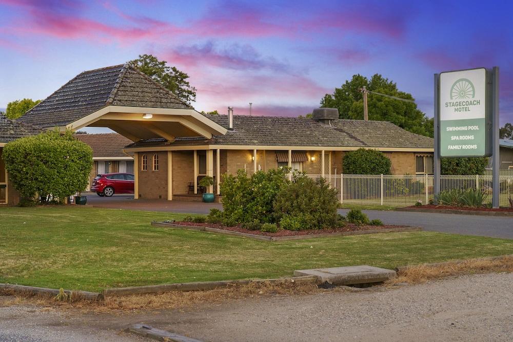 Stagecoach Motel Wodonga Exterior photo